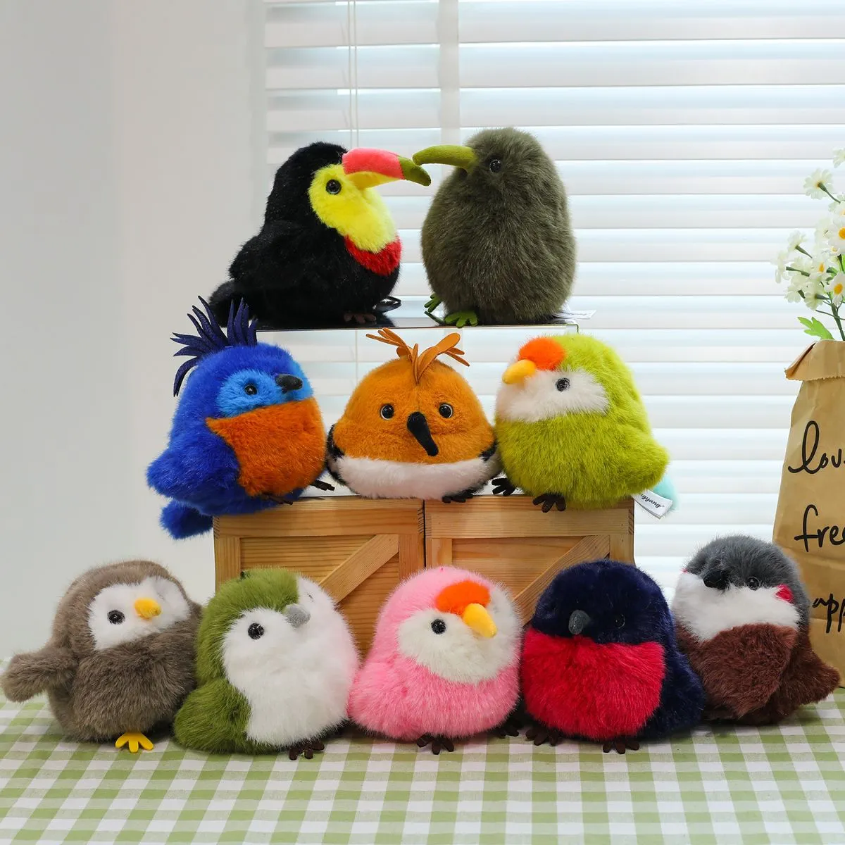 Bird Lovers Series Kiwi & Parrot Plush Toy – Cute Stuffed Animals, Lifelike Creative Desk Buddy Dolls & Kids Gift